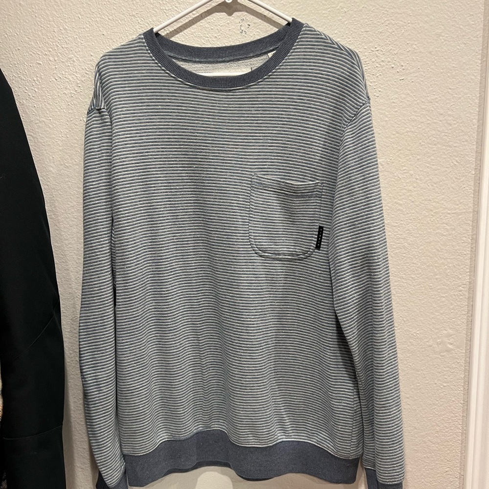 VISSLA Men's Striped Crewneck Sweater in Gray and White